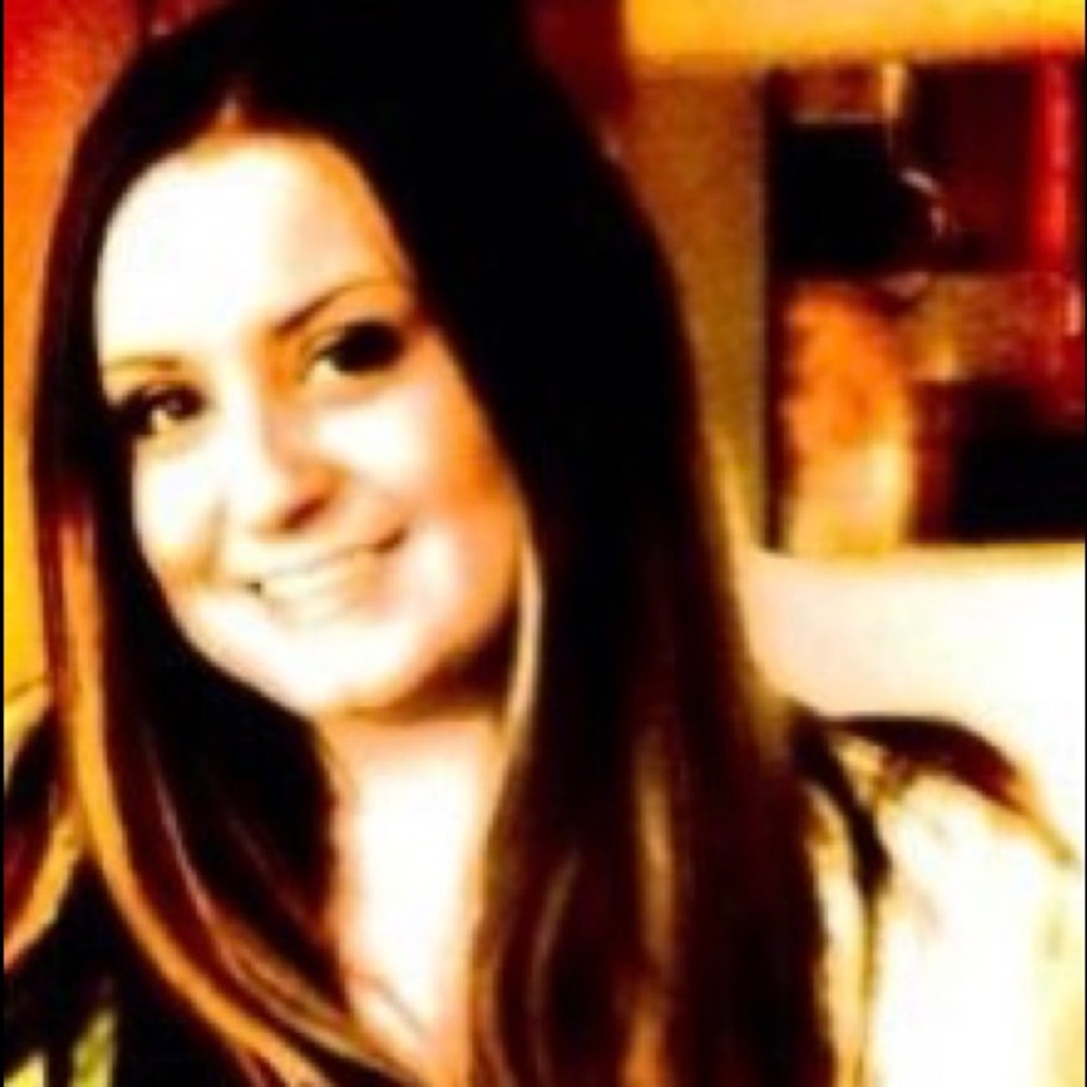 Meet your Posher, Carly